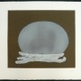 ANTONI TÀPIES. Oval i blanc, 1982. Serie: 1982. Aguafuerte, aguatinta, y carborundum con relieve. Papel Guarro: 56 x 76 cm. Imagen: 41,5 x 48,5 cm. Edición 99 + 15 PA + 20 HC 